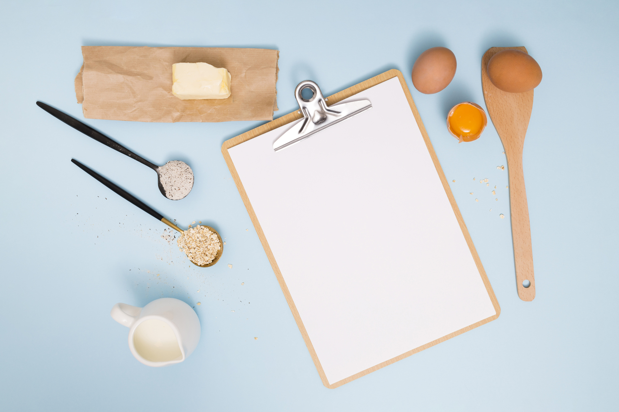 Checklist and recipe cards on a clipboard